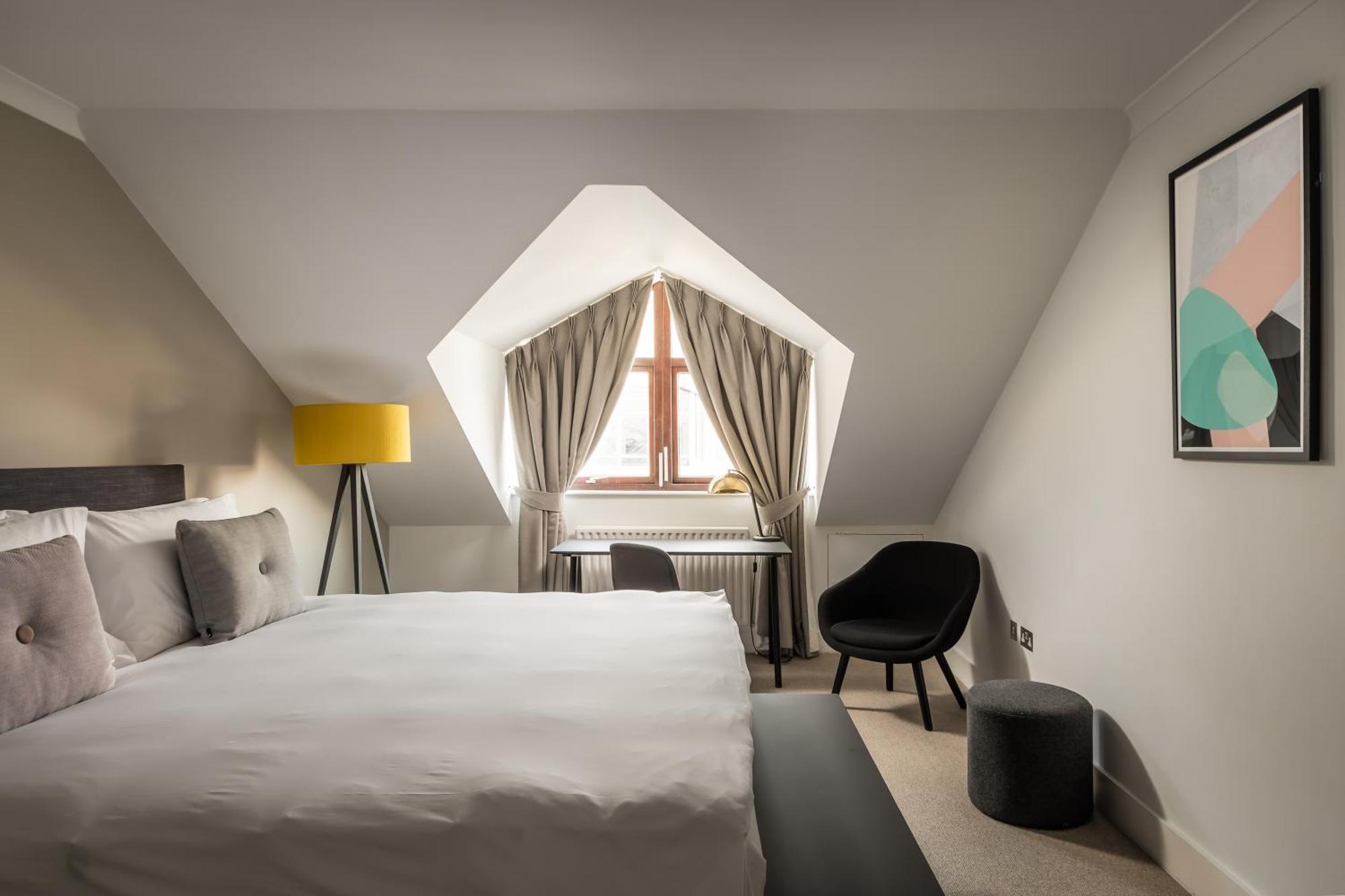 Monarch House - Serviced Apartments - Kensington Londyn Zewnętrze zdjęcie