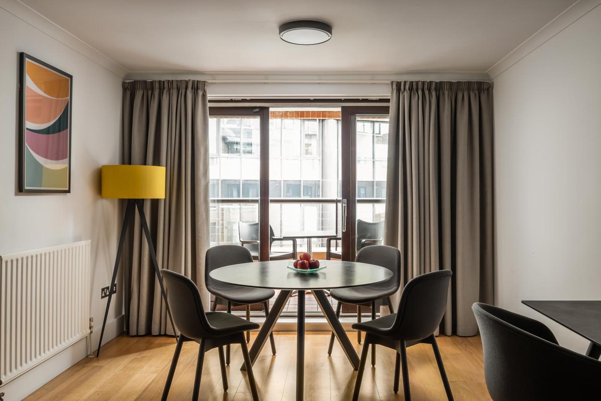 Monarch House - Serviced Apartments - Kensington Londyn Zewnętrze zdjęcie